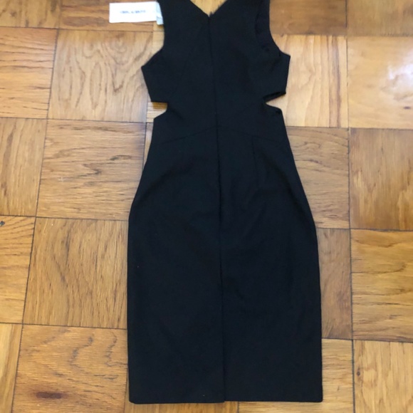 Elizabeth and James cutout dress - Picture 4 of 4